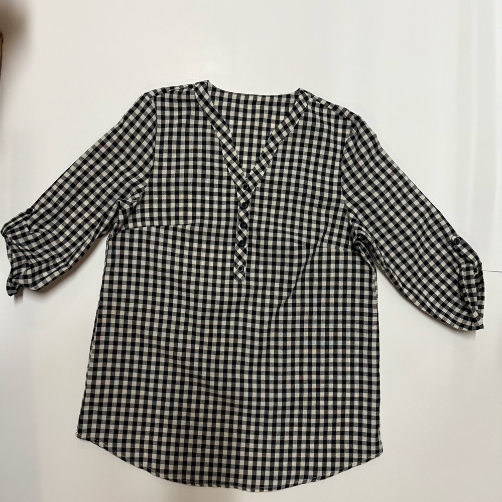Elegant Checkered Women's Button Down Shirt